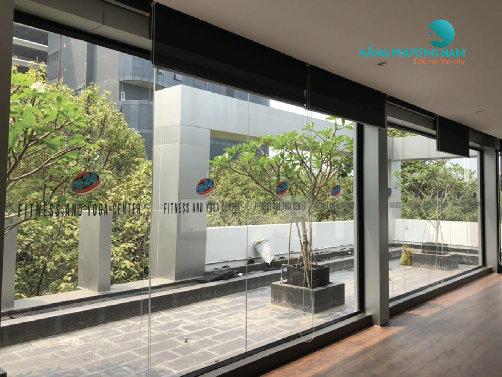 dan decal tại fitness and yoga center