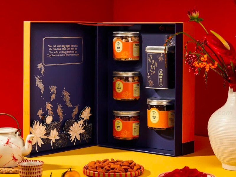 Hộp quà tết 2025