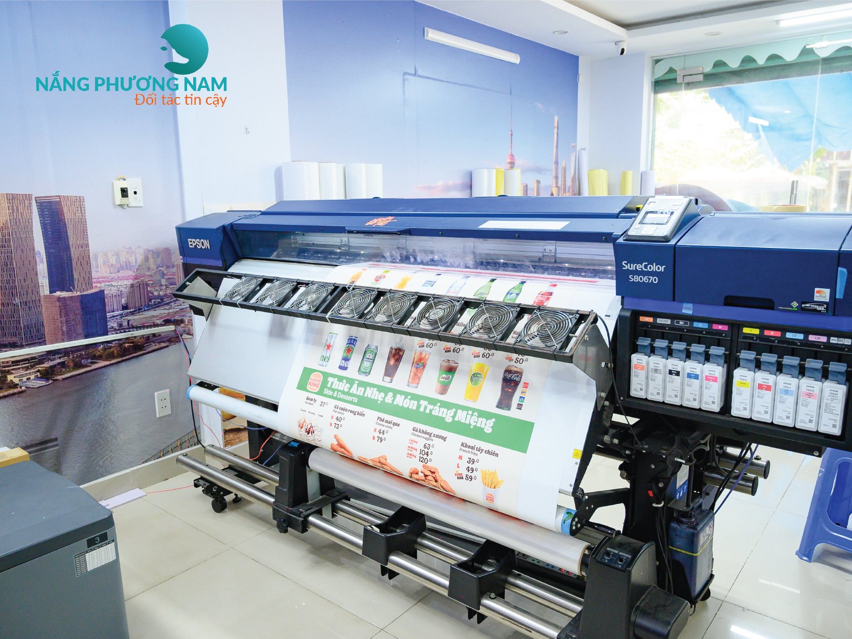 may in quang cao kho lon