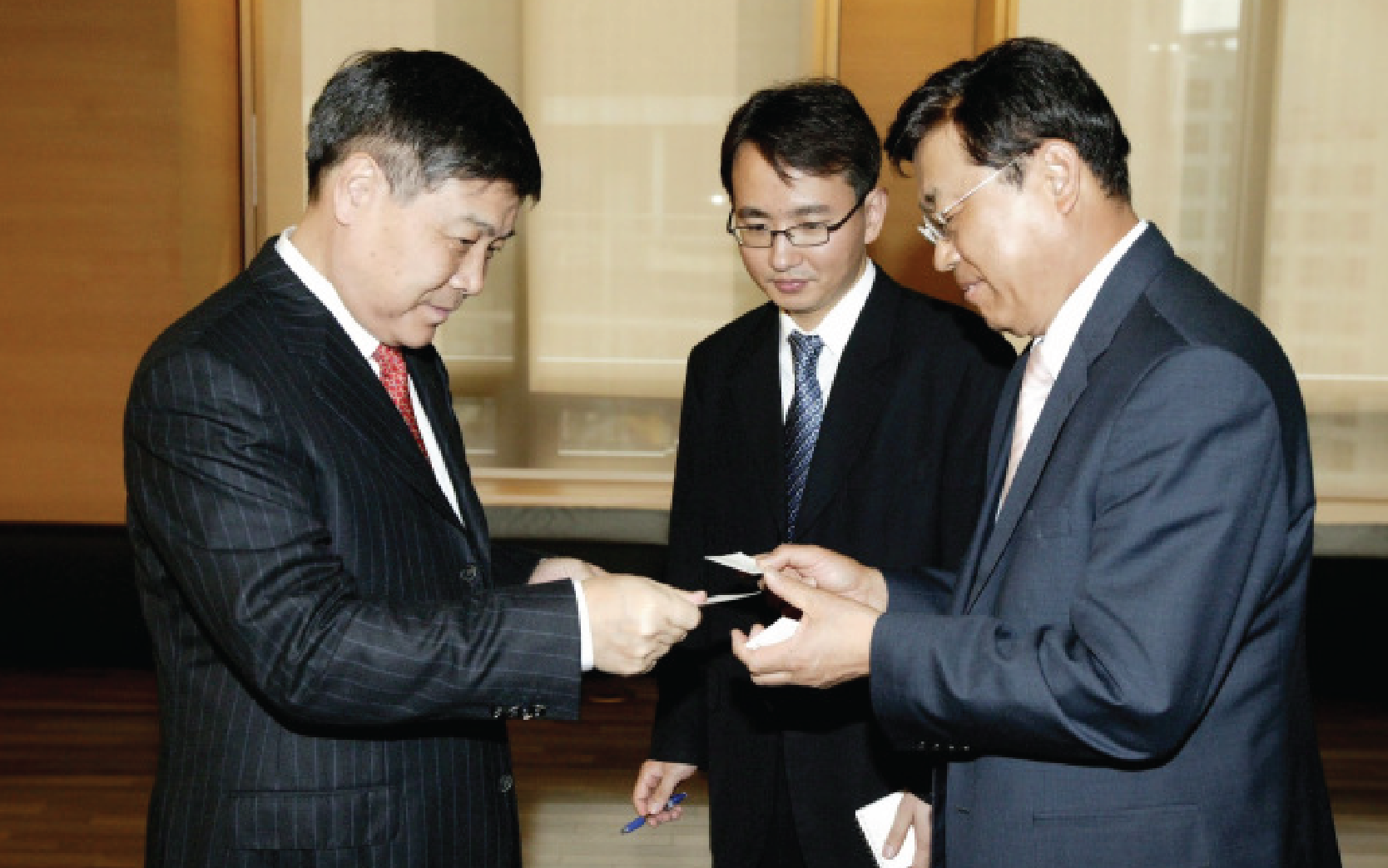 in danh thiêp - trao danh thiếp in danh thiêp - trao danh thiếp