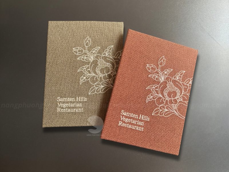 in-menu-bia-vai Menu bìa vải logo thêu nổi bật đẹp