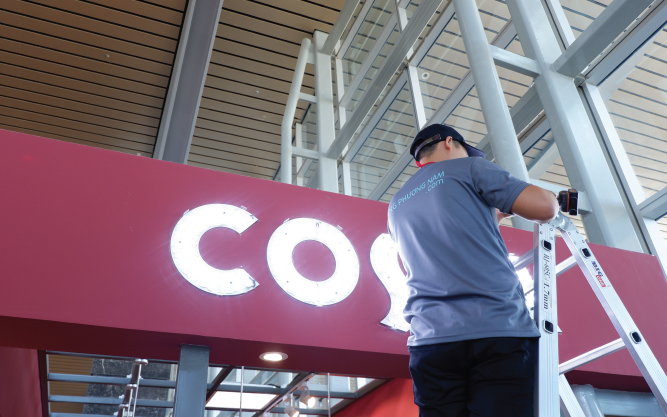 lam bang hieu quang cao tai san bay