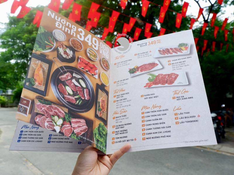 mau-menu-bia-ghim-cung mẫu menu bìa giấy bấm ghim
