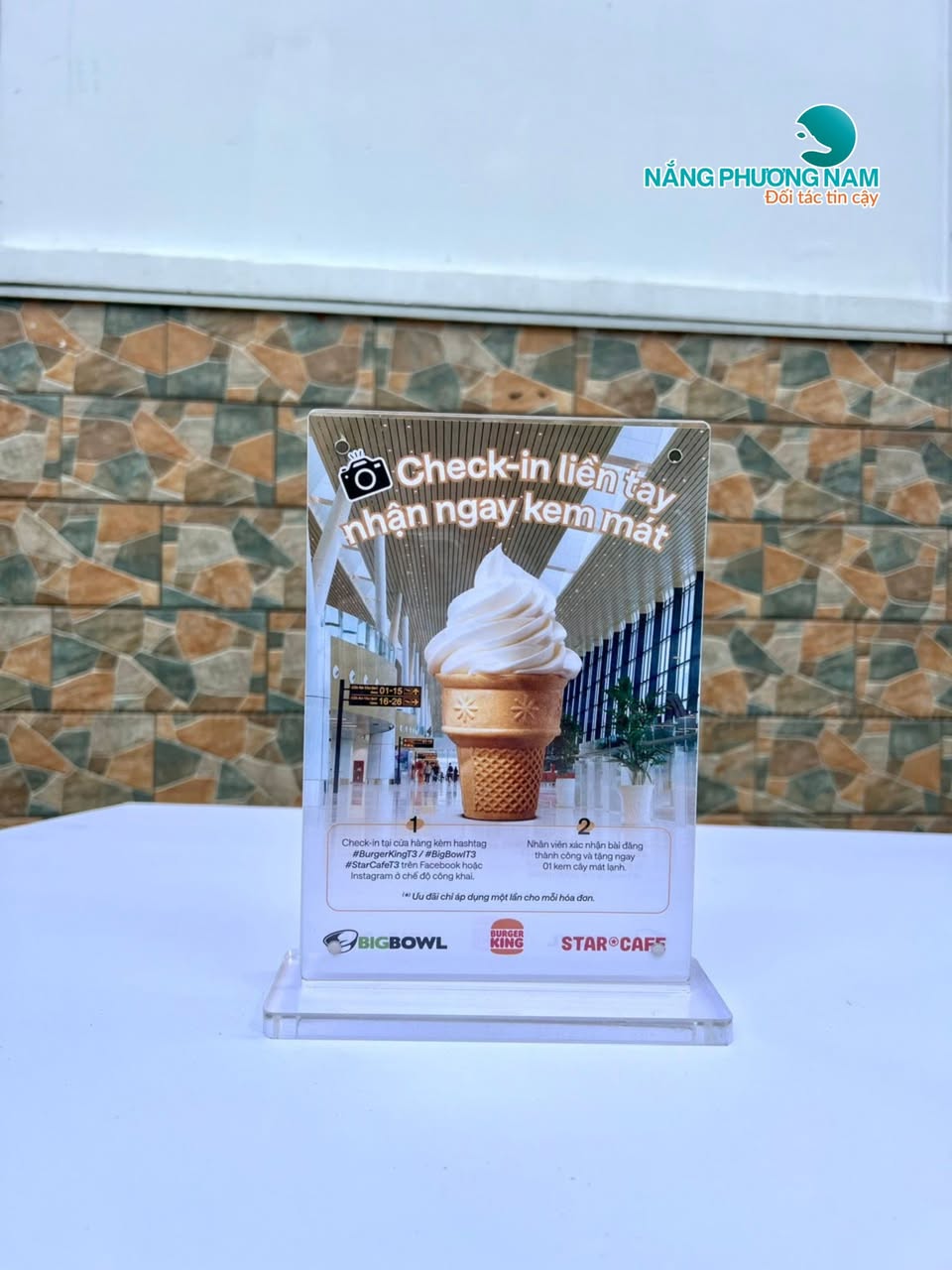 mau-tent-card-dep Mẫu tent card a5 nhỏ gọn tiện lợi