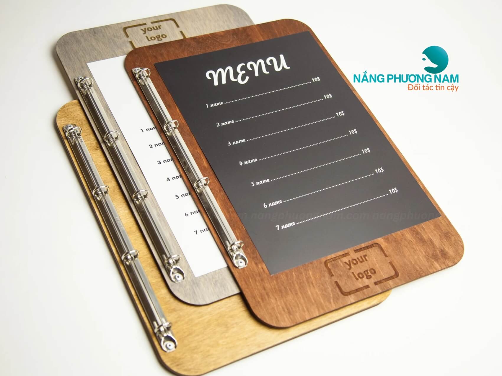 menu-bia-cong-cam-tay Menu gỗ gáy còng cầm tay tiện lợi