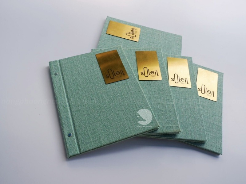 menu-bia-vai-dep Menu bìa vải logo Inox khắc laser