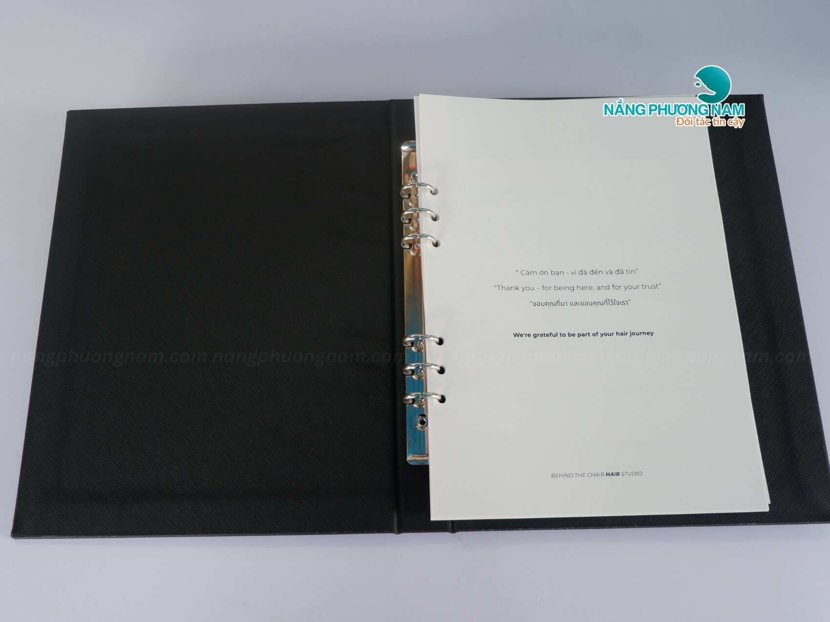 menu-da-gay-cong-cho-tiem-salon Mẫu menu cho tiệm salon ruột giấy nhựa