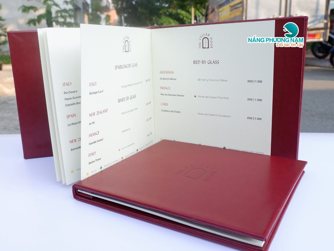 menu-da-giay-my-thuat Ruột menu bằng giấy mỹ thuật cao cấp