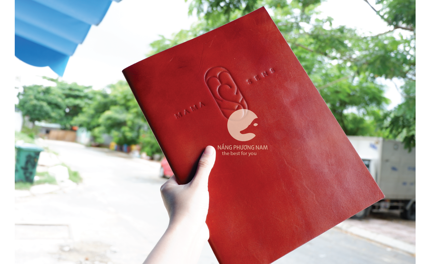 Sản xuất và bán menu bìa da bò chất liệu thật 100% Sản xuất và bán menu bìa da bò chất liệu thật 100%