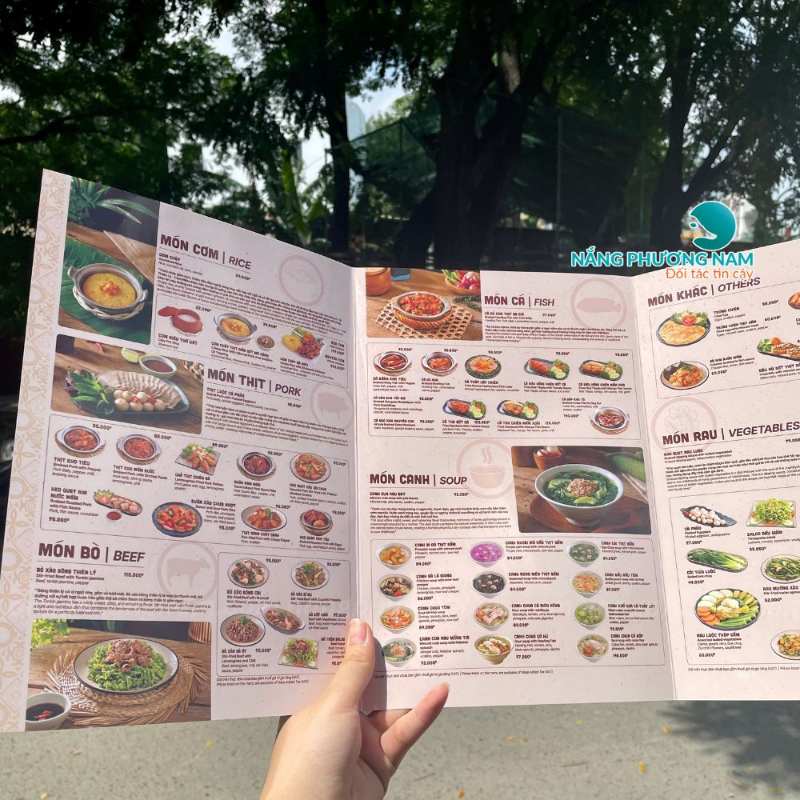 menu-gap-ba Chất liệu giấy bền đẹp, in ấn màu sắc rõ nét
