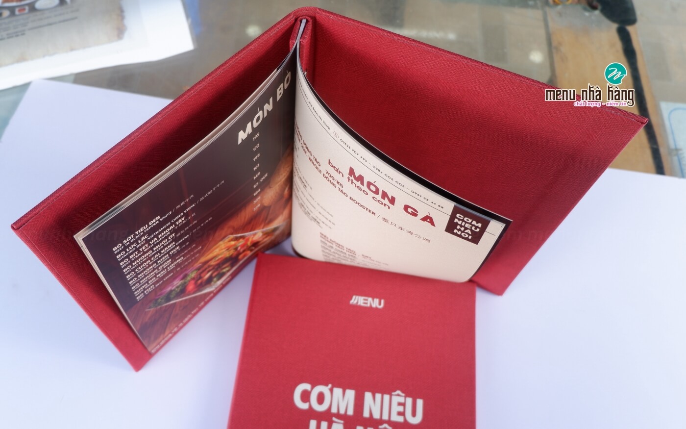 menu-nha-hang-com-nieu-ha-noi Quy cách thiết kế in ấn cuốn menu bìa da