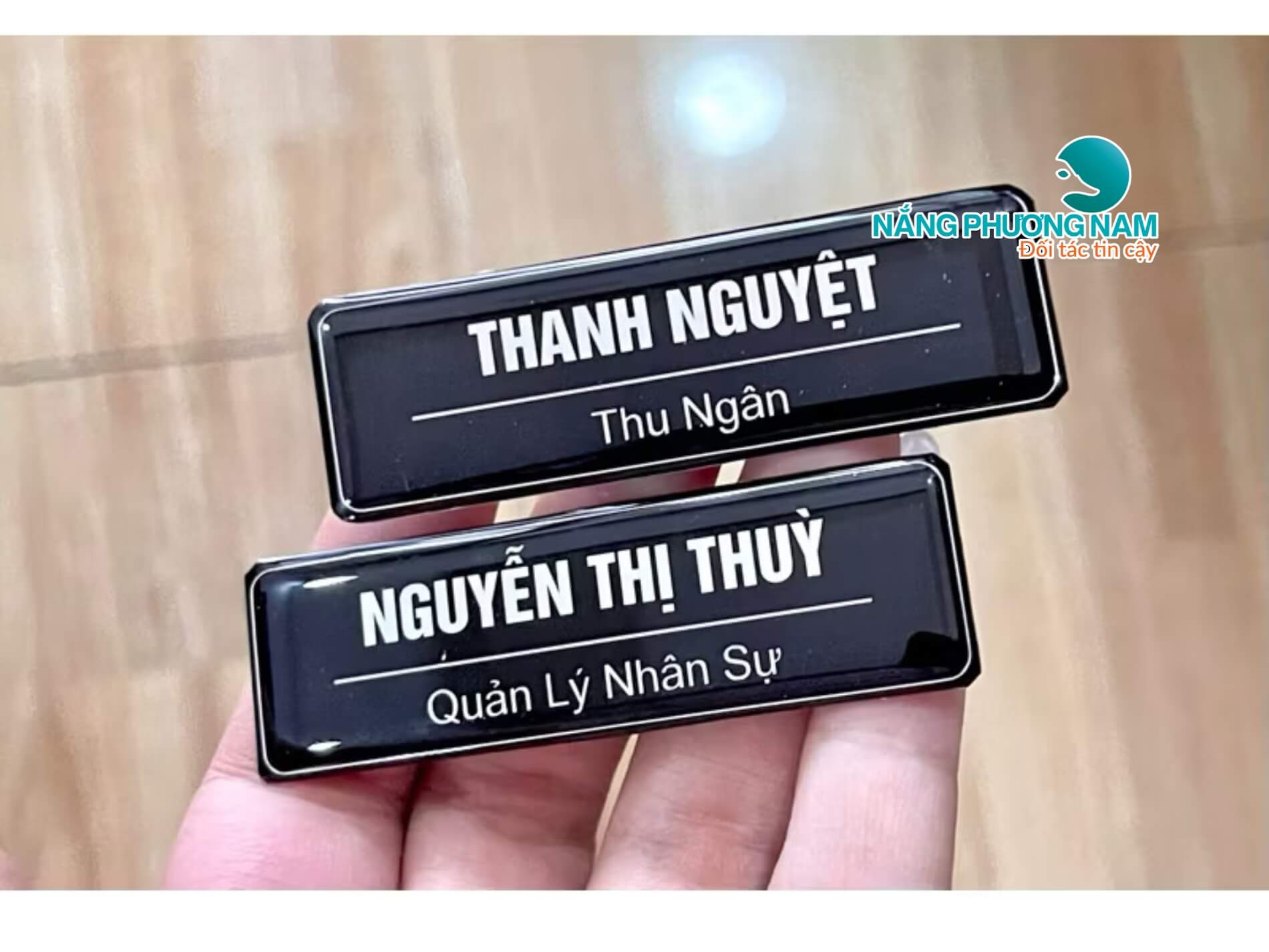 the-bang-ten-nhan-vien in thẻ tên nhân viên đẹp