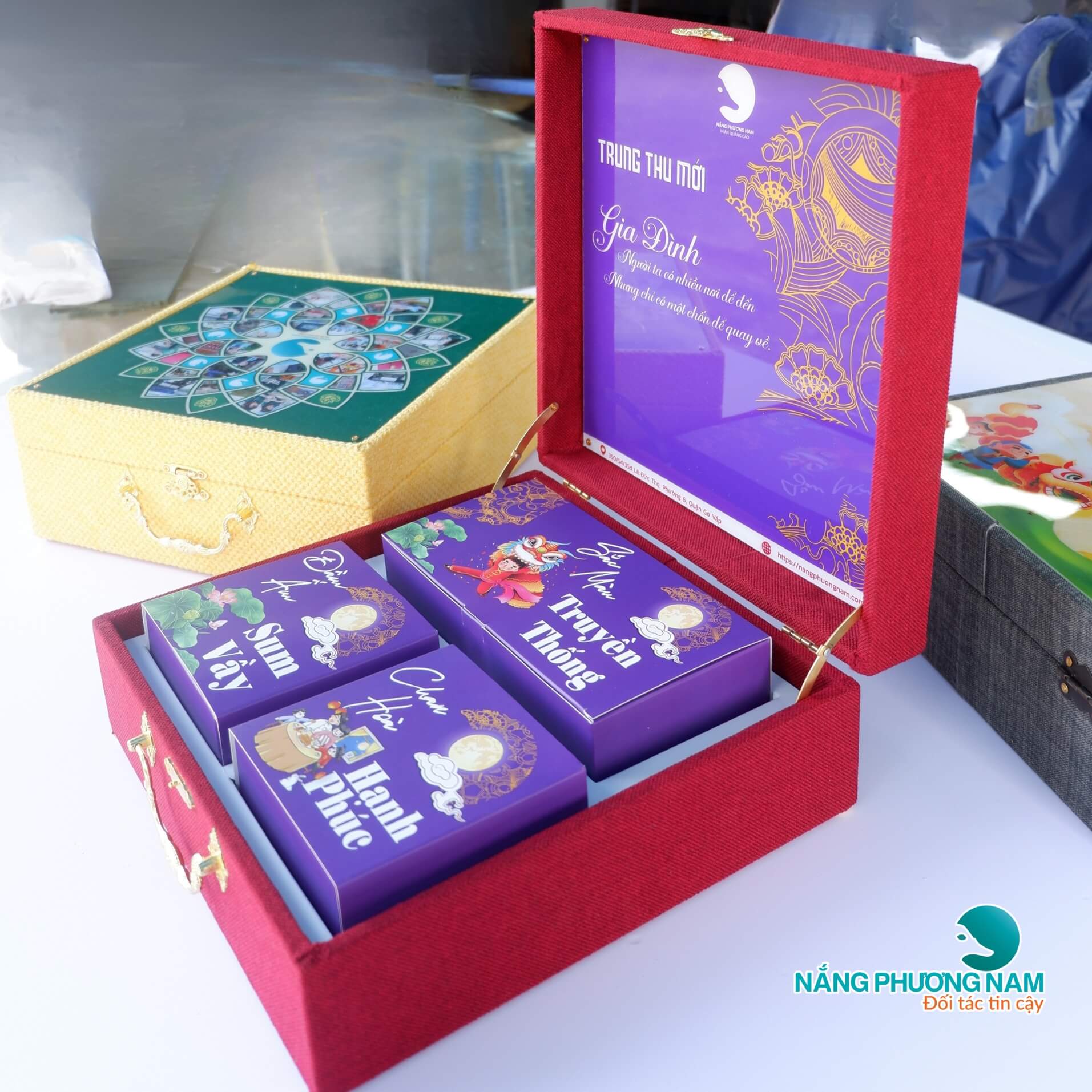 mau-hop-banh-trung-thu-cao-cap mẫu hộp bánh trung thu cao cấp