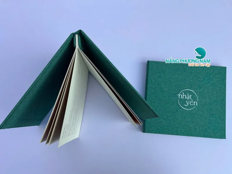 Báo giá in menu bìa vải mới nhất dành cho nhà hàng, quán ăn, spa, nail