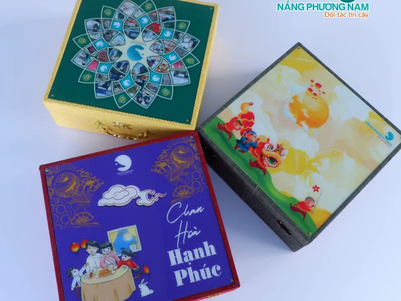 Hộp Bánh Trung Thu Từ Vải, Gỗ Đến Bìa Cứng, Giấy  – Nhà Nắng Có Gì Bên Trong Mỗi Thiết Kế?