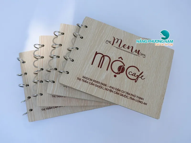 Báo giá in menu gỗ mới nhất dành cho nhà hàng, quán ăn, spa, nail