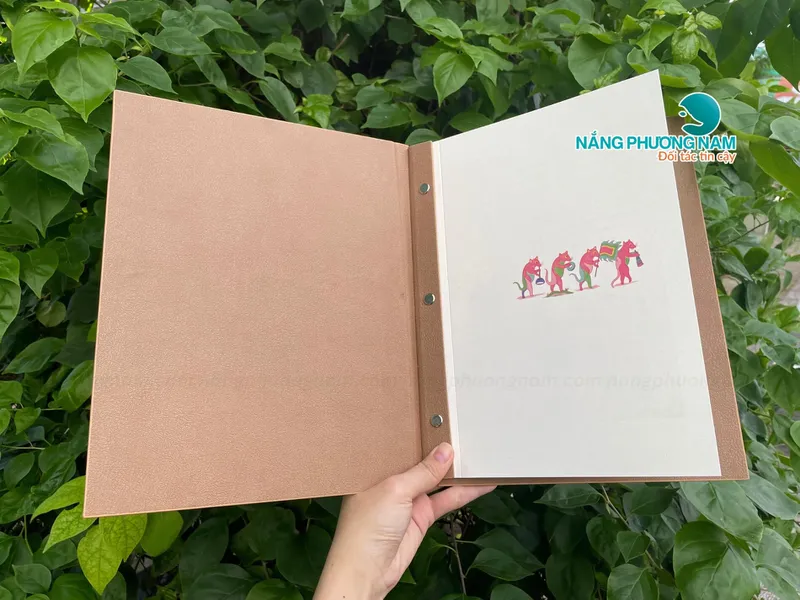Mẫu menu giấy mỹ thuật cho các nhà hàng quán ăn.