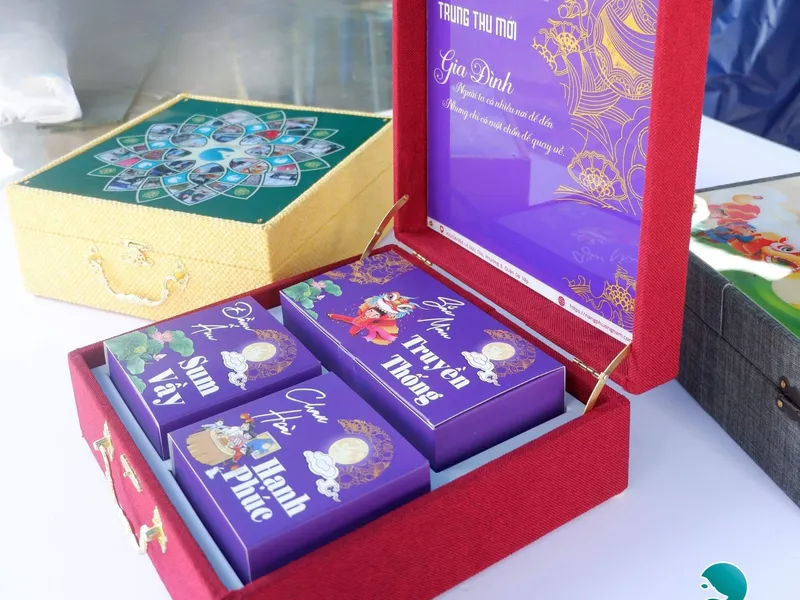 Hộp Bánh Trung Thu Từ Vải, Gỗ Đến Bìa Cứng, Giấy  – Nhà Nắng Có Gì Bên Trong Mỗi Thiết Kế?