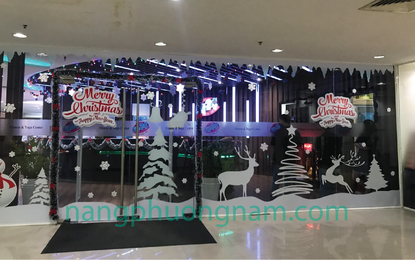 trang trí noel cửa kính- ảnh 3 trang trí noel cửa kính- ảnh 3