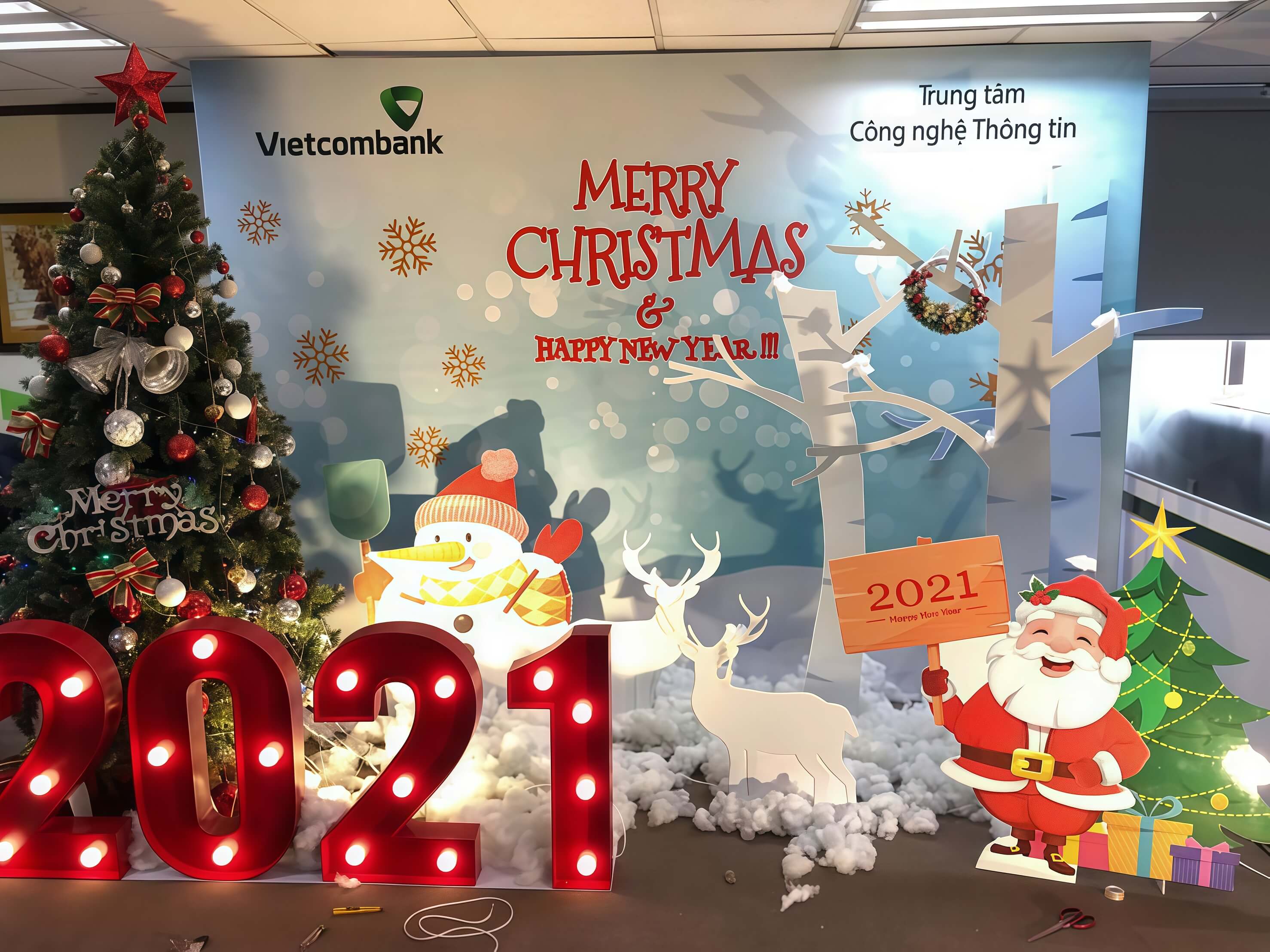 trang-tri-tieu-canh-giang-sih Mô hình trang trí giáng sinh tại các sảnh công ty