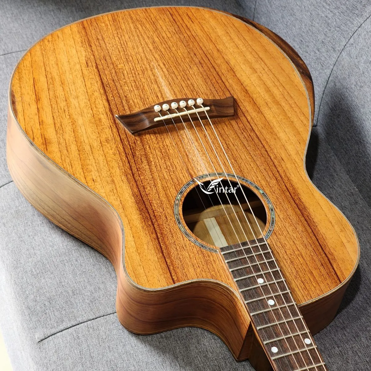 FA2V - Đàn Guitar Acoustic Full Gỗ Hồng Đào Có Bavel