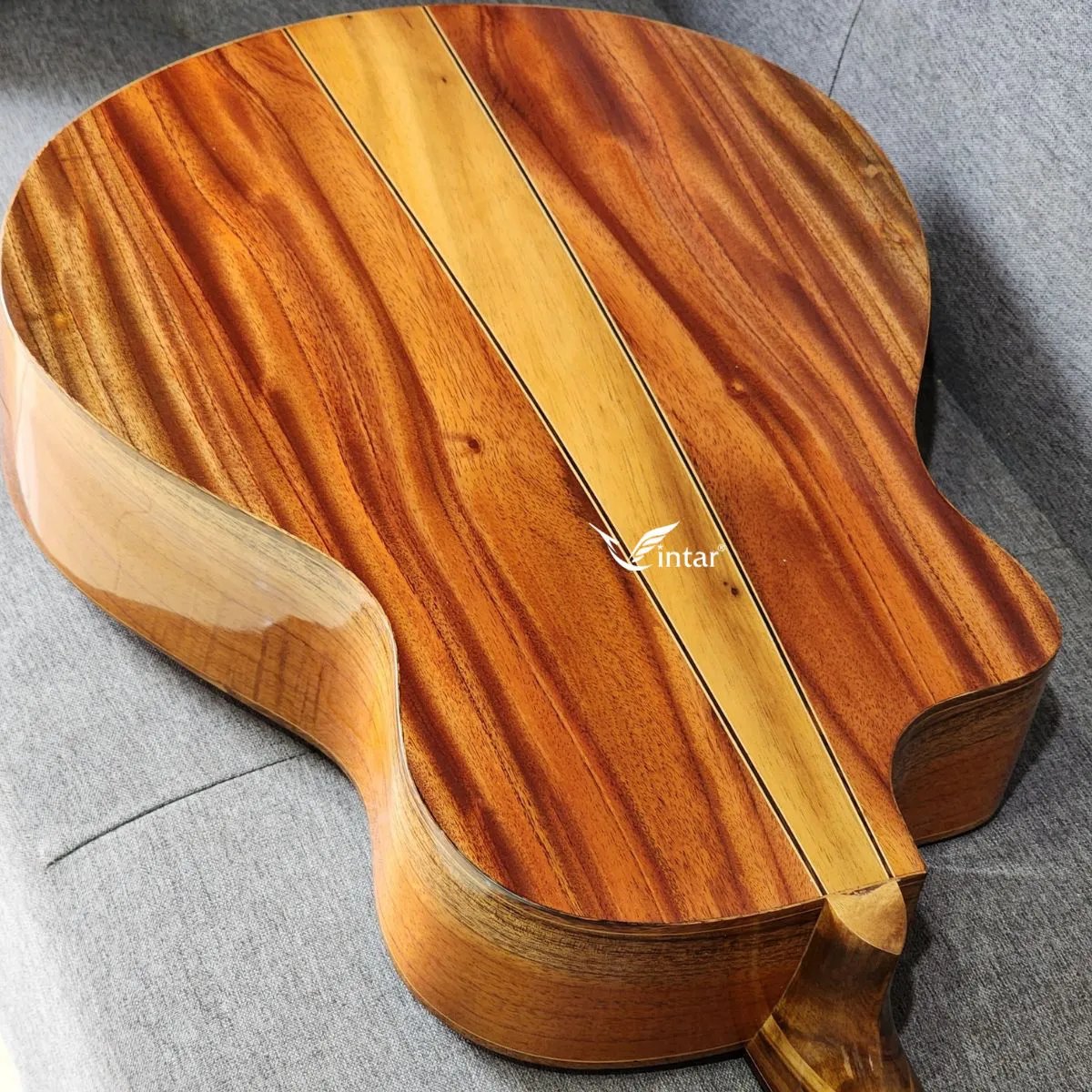 FA2V - Đàn Guitar Acoustic Full Gỗ Hồng Đào Có Bavel