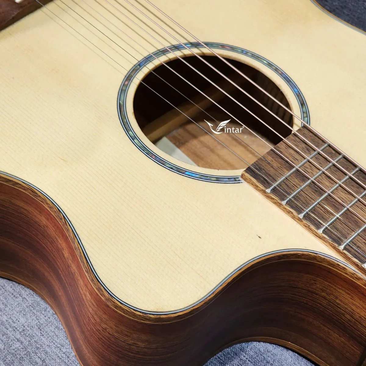 A2V - ĐÀN GUITAR ACOUSTIC GỖ HỒNG ĐÀO CÓ BAVEL CHỐNG CẤN TAY