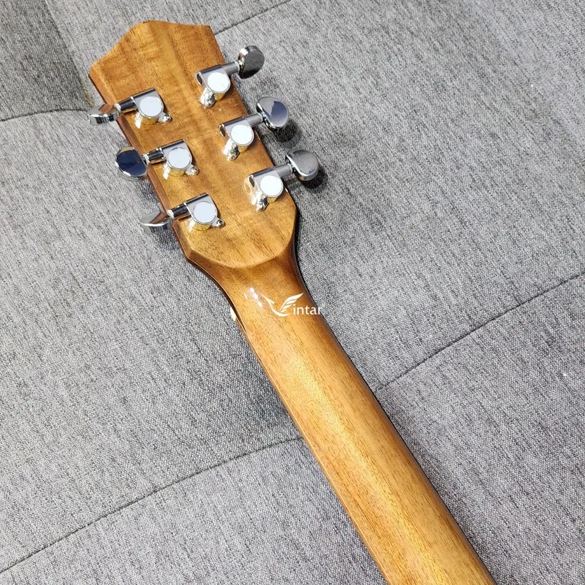 A2V - ĐÀN GUITAR ACOUSTIC GỖ HỒNG ĐÀO CÓ BAVEL CHỐNG CẤN TAY