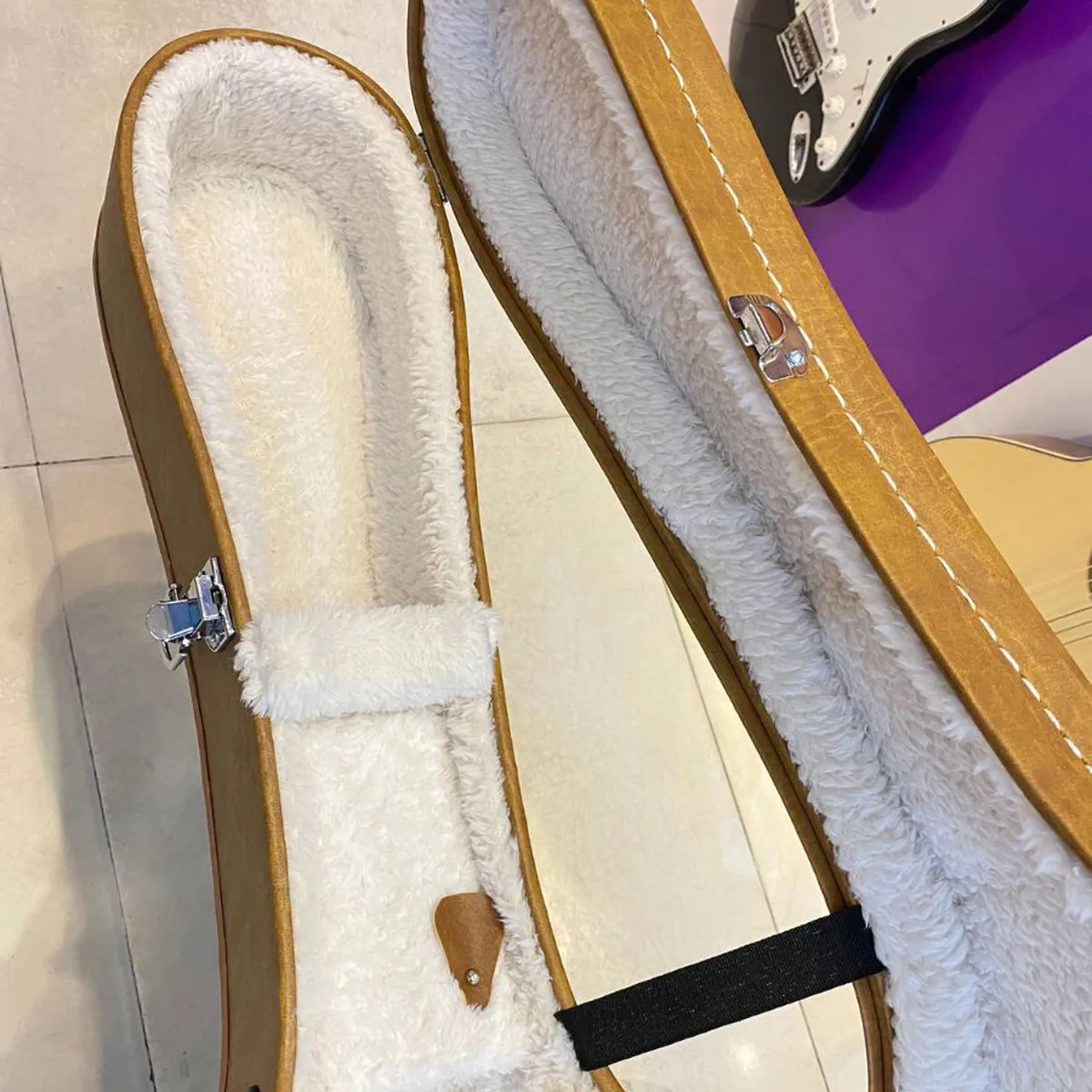 Case Hộp Cứng Guitar Cao Cấp Màu Nâu