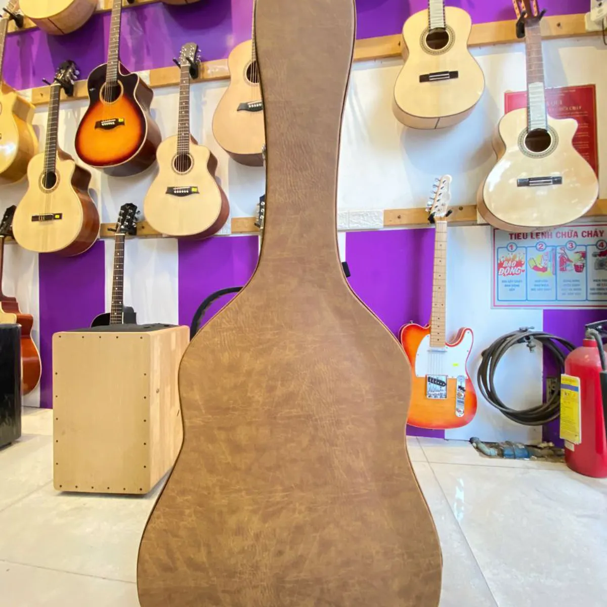 Case Hộp Cứng Guitar Cao Cấp Màu Nâu