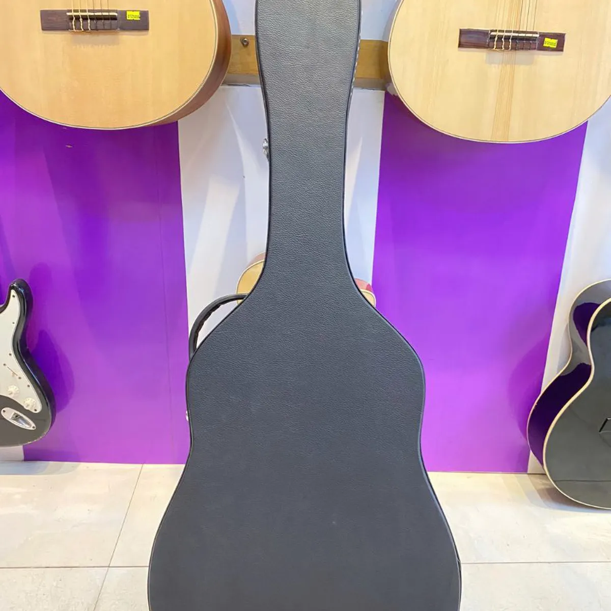 Case Hộp Cứng Guitar Cao Cấp Màu Đen