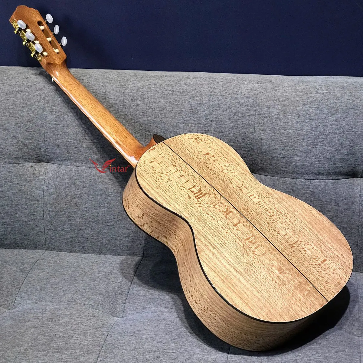 C6T - ĐÀN GUITAR CLASSIC GỖ SỒI PHÁP CAO CẤP DÁNG TRÒN CỔ ĐIỂN