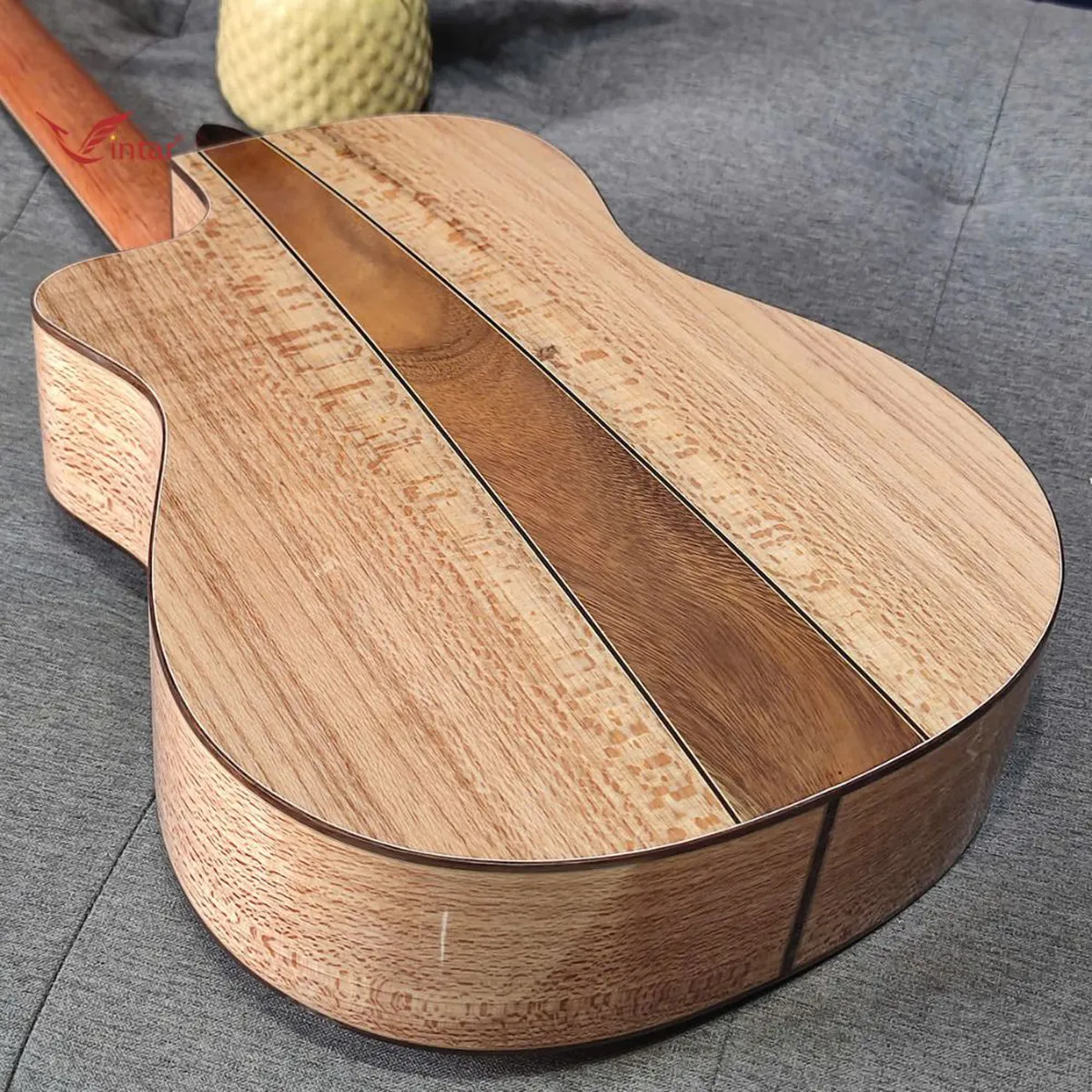 C6K GUITAR CLASSIC GỖ SỒI PHÁP LƯNG 3 MẢNH