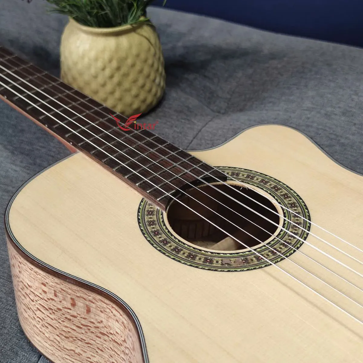 C6K GUITAR CLASSIC GỖ SỒI PHÁP LƯNG 3 MẢNH