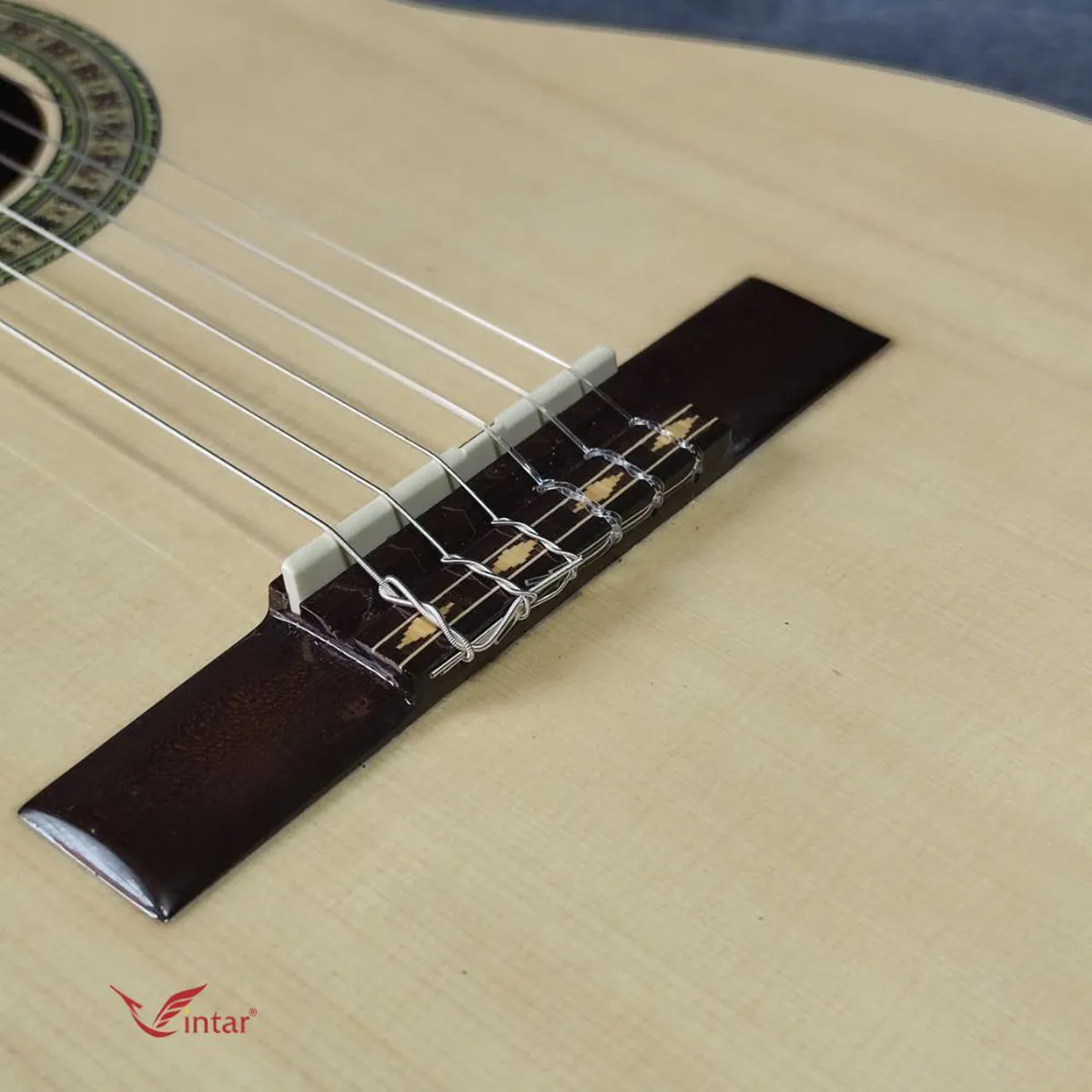 C6K GUITAR CLASSIC GỖ SỒI PHÁP LƯNG 3 MẢNH