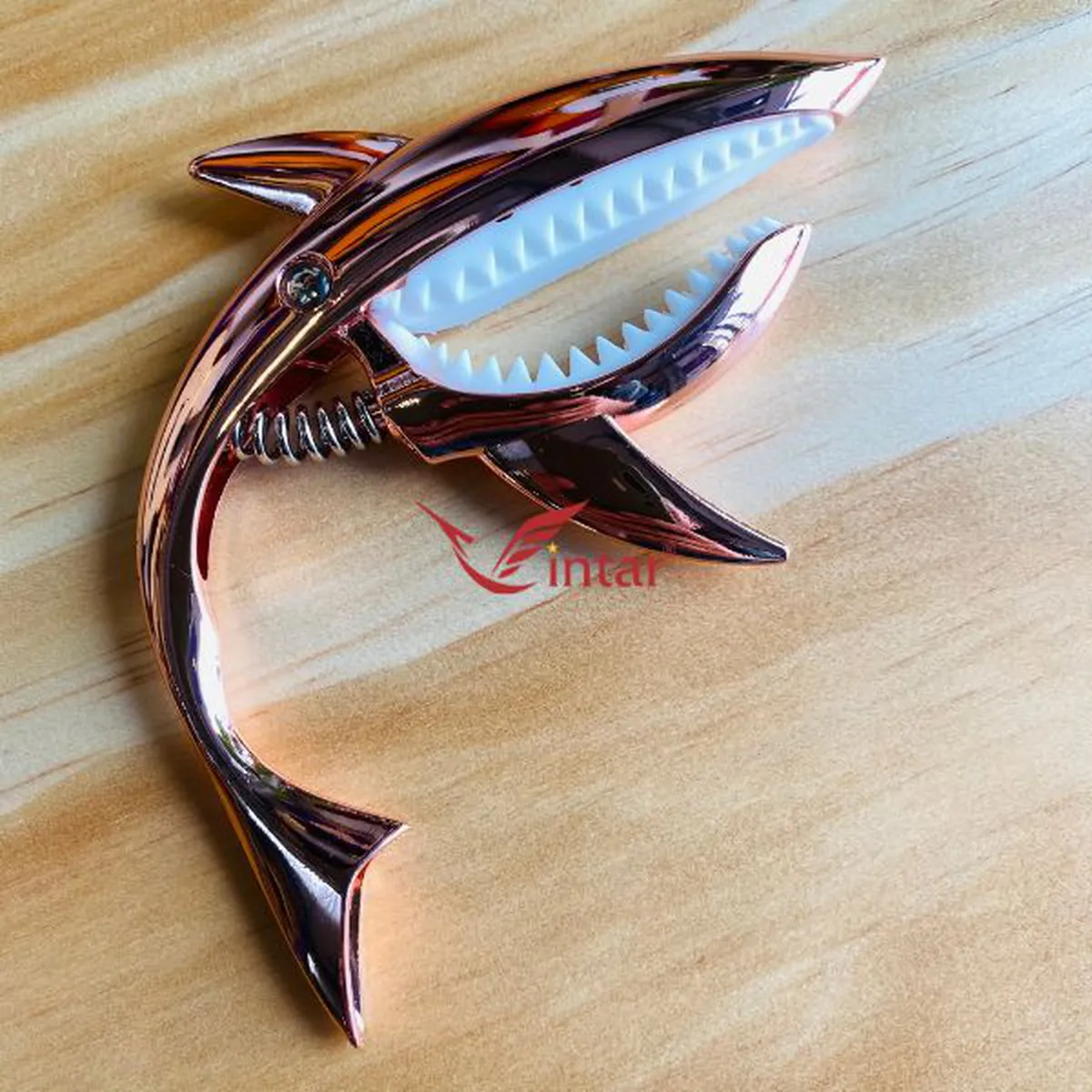 Capo Guitar Cá Mập