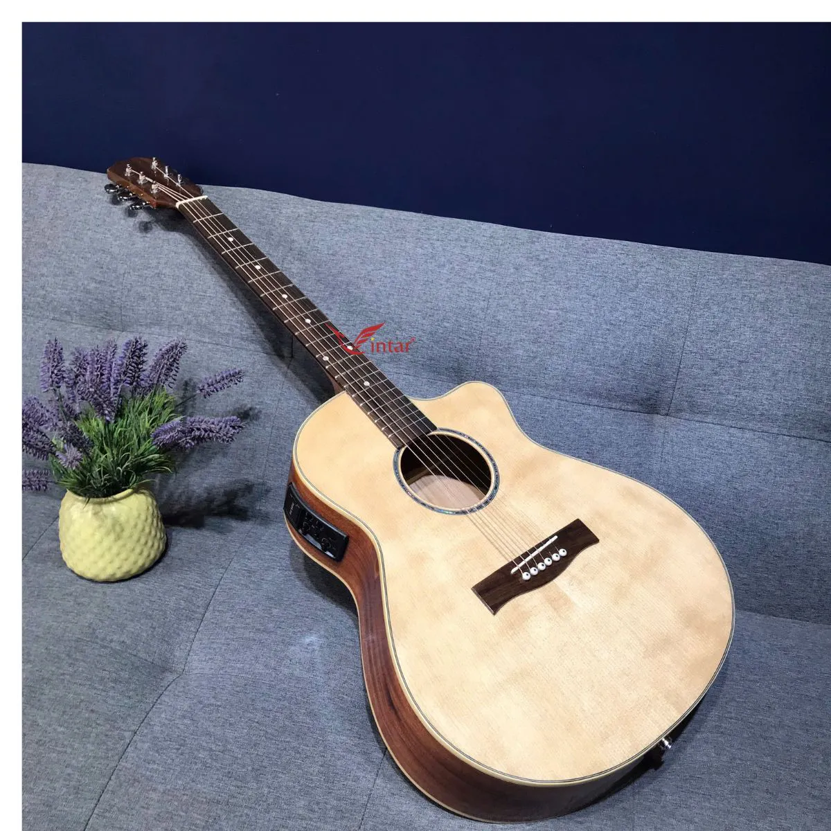 A2 EQ B52 - ĐÀN GUITAR GỖ HỒNG ĐÀO MẶT THÔNG CÓ EQ BIGBANG B52