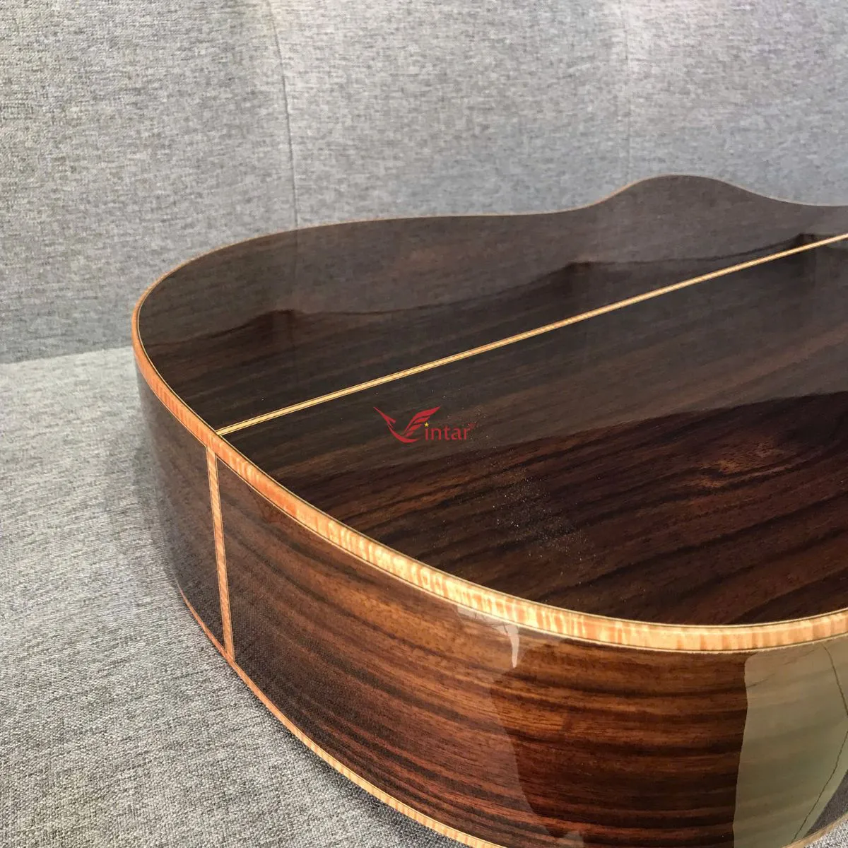 VINTAR V300 GUITAR CLASSIC CẨM ẤN CAO CẤP DÁNG KHUYẾT