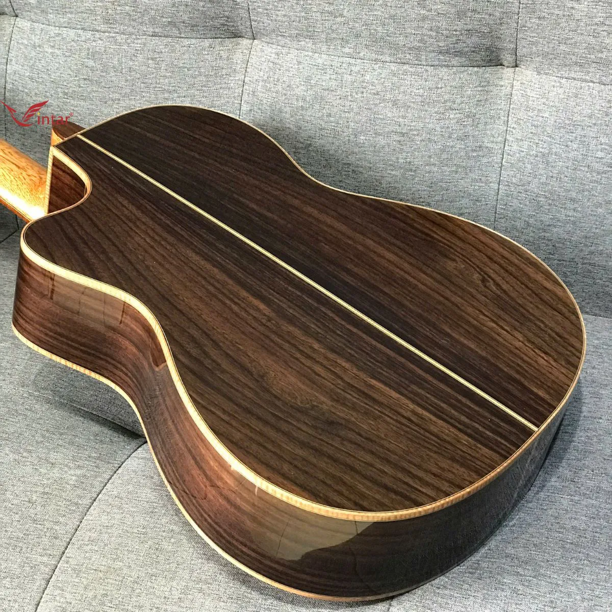 VINTAR V300 GUITAR CLASSIC CẨM ẤN CAO CẤP DÁNG KHUYẾT