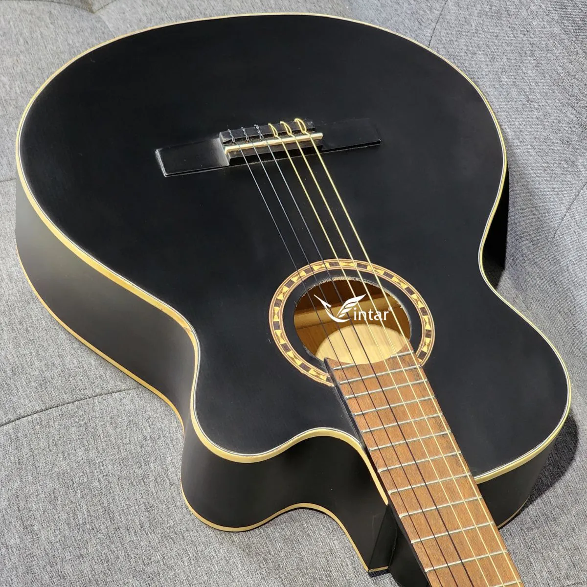 C1K - ĐÀN GUITAR CLASSIC TẬP CHƠI DÁNG KHUYẾT