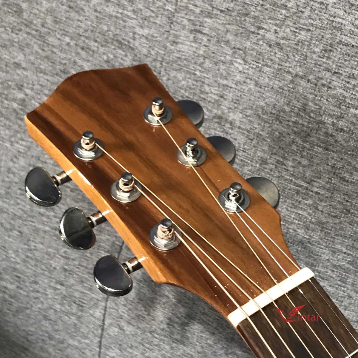 A2V EQ B52 - ĐÀN GUITAR GỖ HỒNG ĐÀO CÓ BAVEL GẮN EQ BIGBANG B52