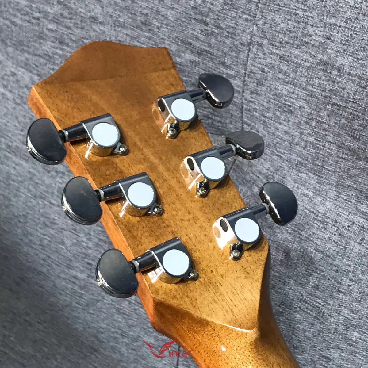 A2V EQ B52 - ĐÀN GUITAR GỖ HỒNG ĐÀO CÓ BAVEL GẮN EQ BIGBANG B52