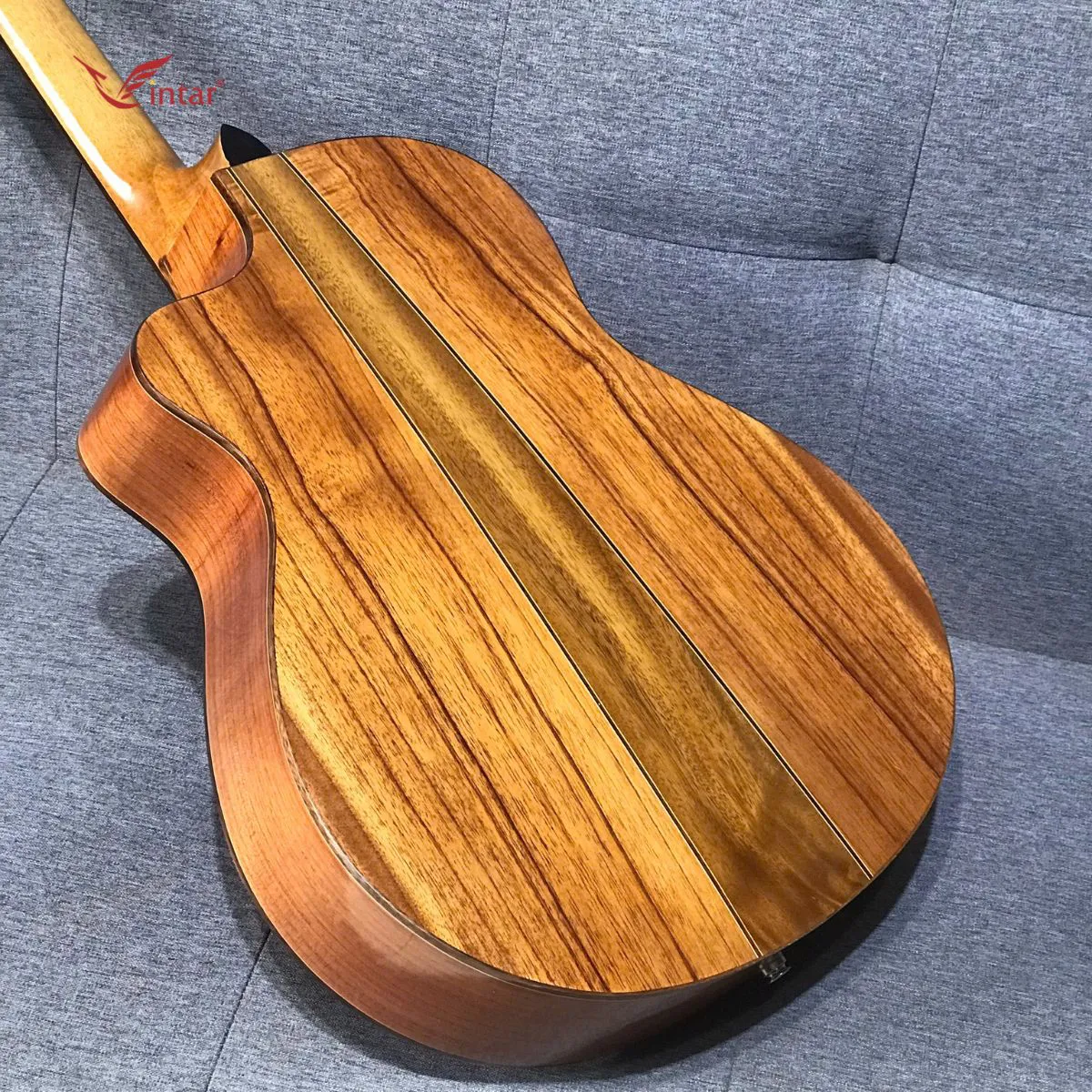 A2V EQ B52 - ĐÀN GUITAR GỖ HỒNG ĐÀO CÓ BAVEL GẮN EQ BIGBANG B52