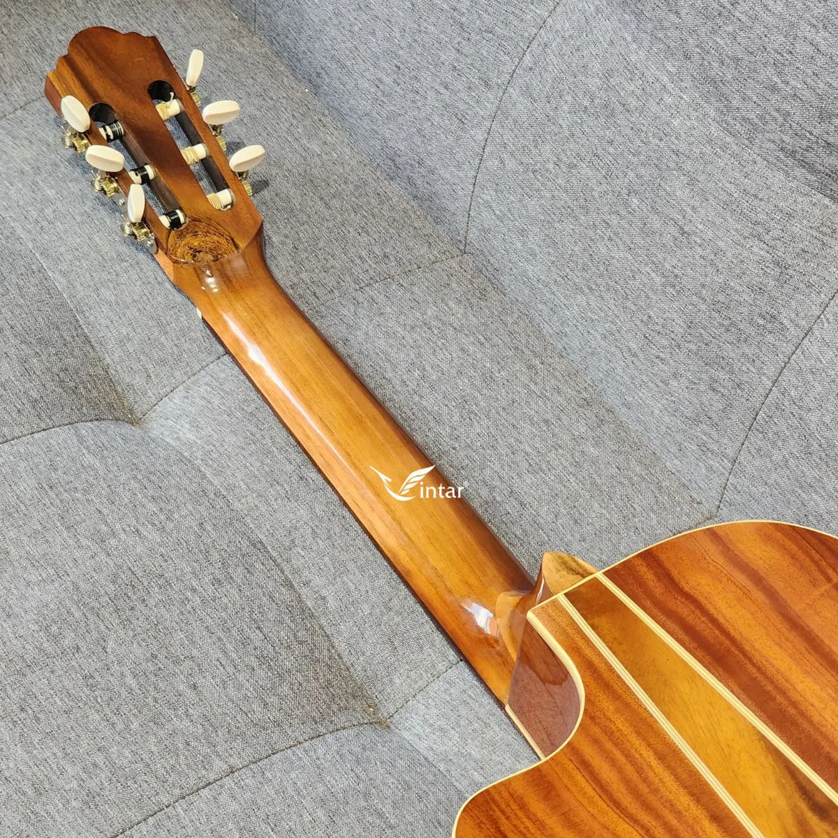 C2K - ĐÀN GUITAR CLASSIC GỖ HỒNG ĐÀO NGUYÊN TẤM DÁNG KHUYẾT