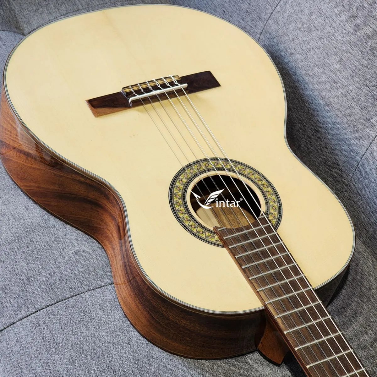 C5T - ĐÀN GUITAR CLASSIC GỖ ĐIỆP CAO CẤP DÁNG TRÒN CỔ ĐIỂN