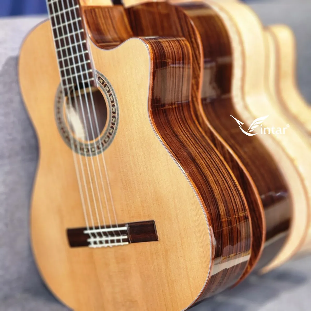 C7K - ĐÀN GUITAR CLASSIC GỖ CẨM ẤN CAO CẤP DÁNG KHUYẾT MẶT TOP CEDAR