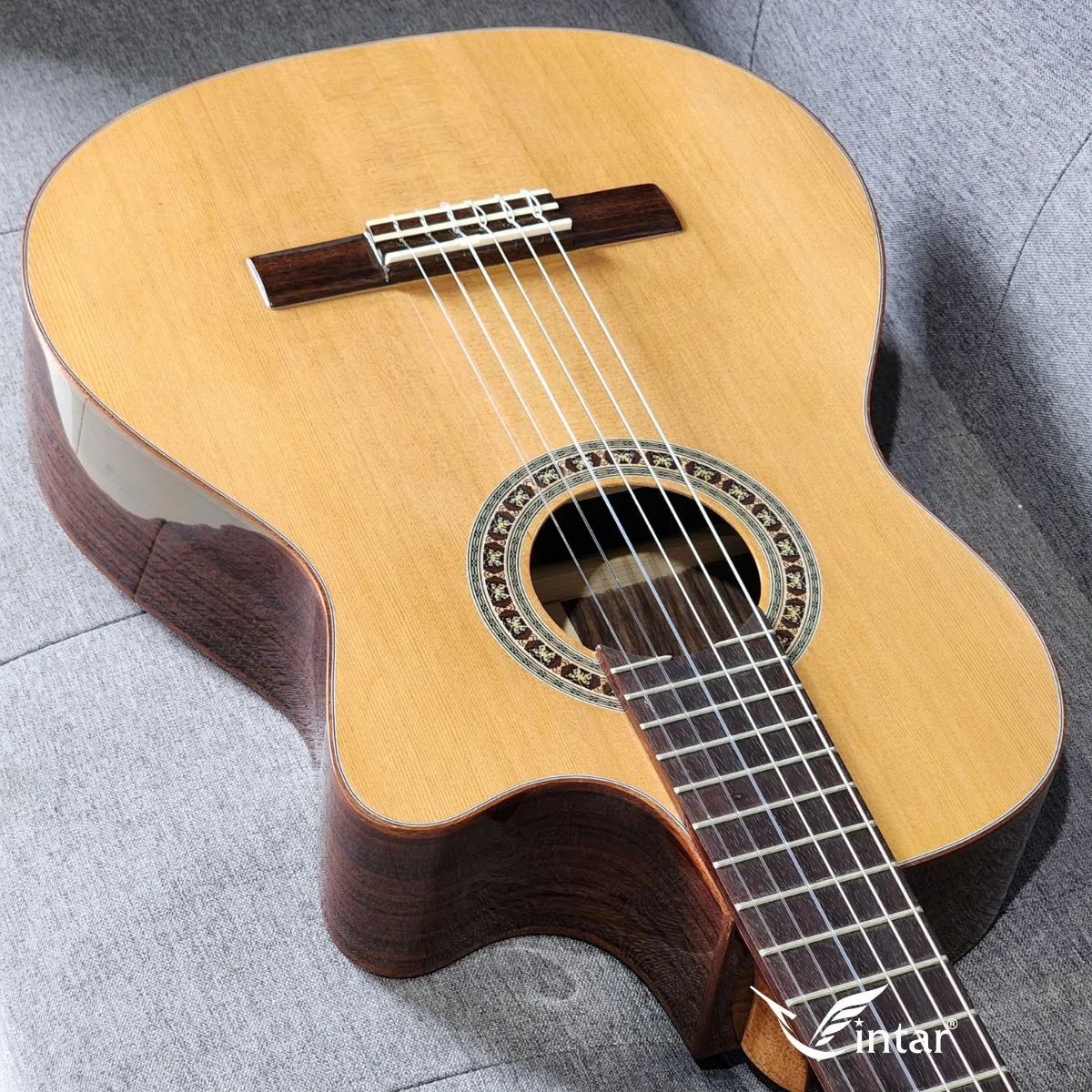 C7K - ĐÀN GUITAR CLASSIC GỖ CẨM ẤN CAO CẤP DÁNG KHUYẾT MẶT TOP CEDAR