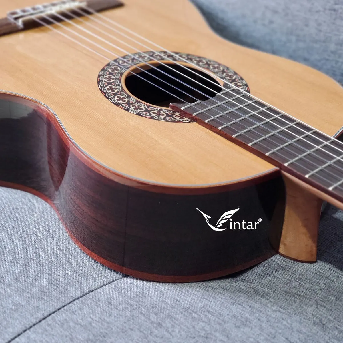 C7T - ĐÀN GUITAR CLASSIC GỖ CẨM ẤN CAO CẤP DÁNG TRÒN MẶT TOP CEDAR