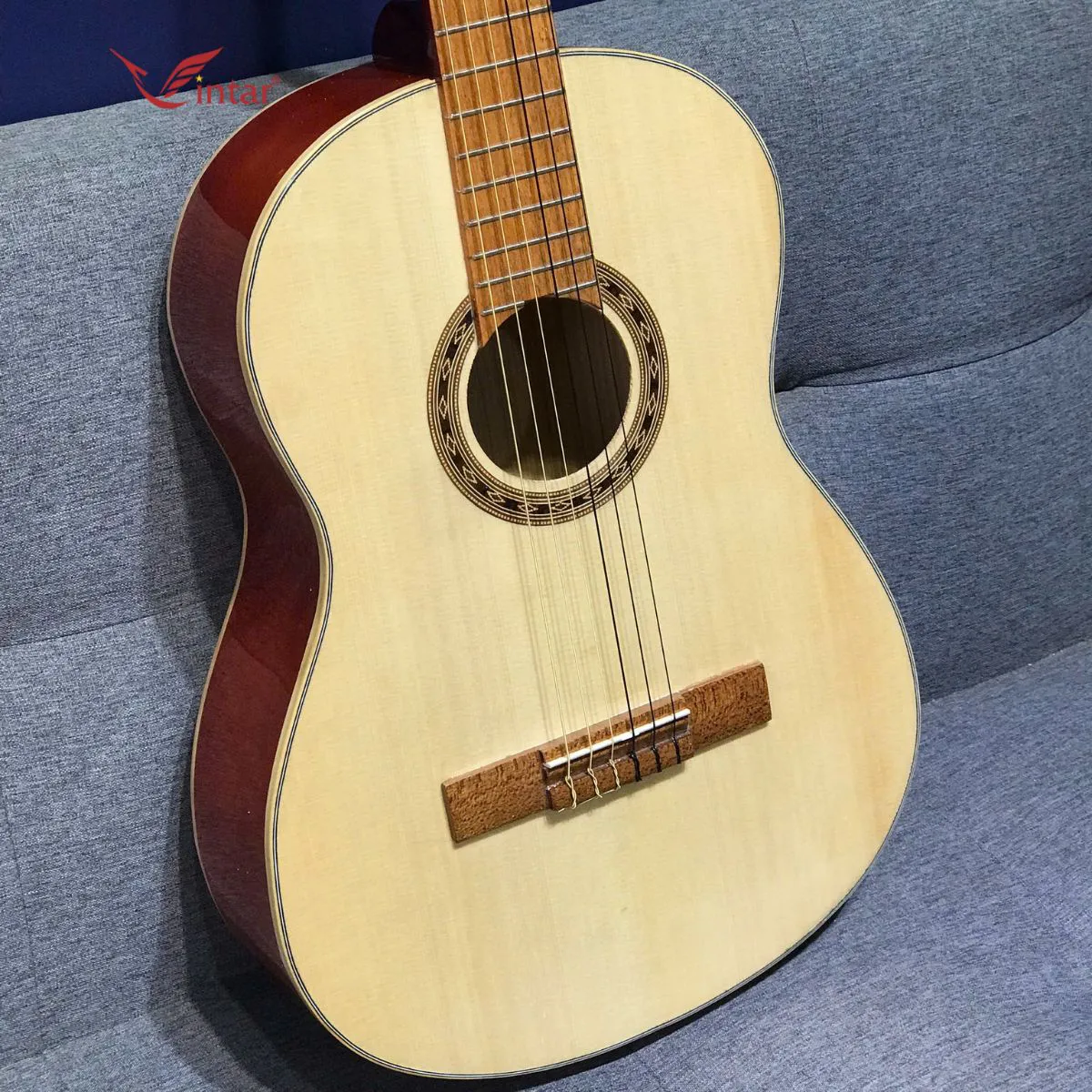C1T GUITAR CLASSIC GIÁ RẺ DÁNG TRÒN