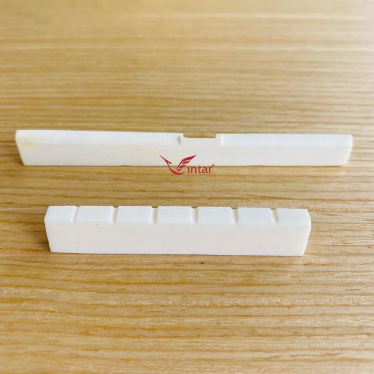 Ngựa Lược Xương Bò Đàn Guitar